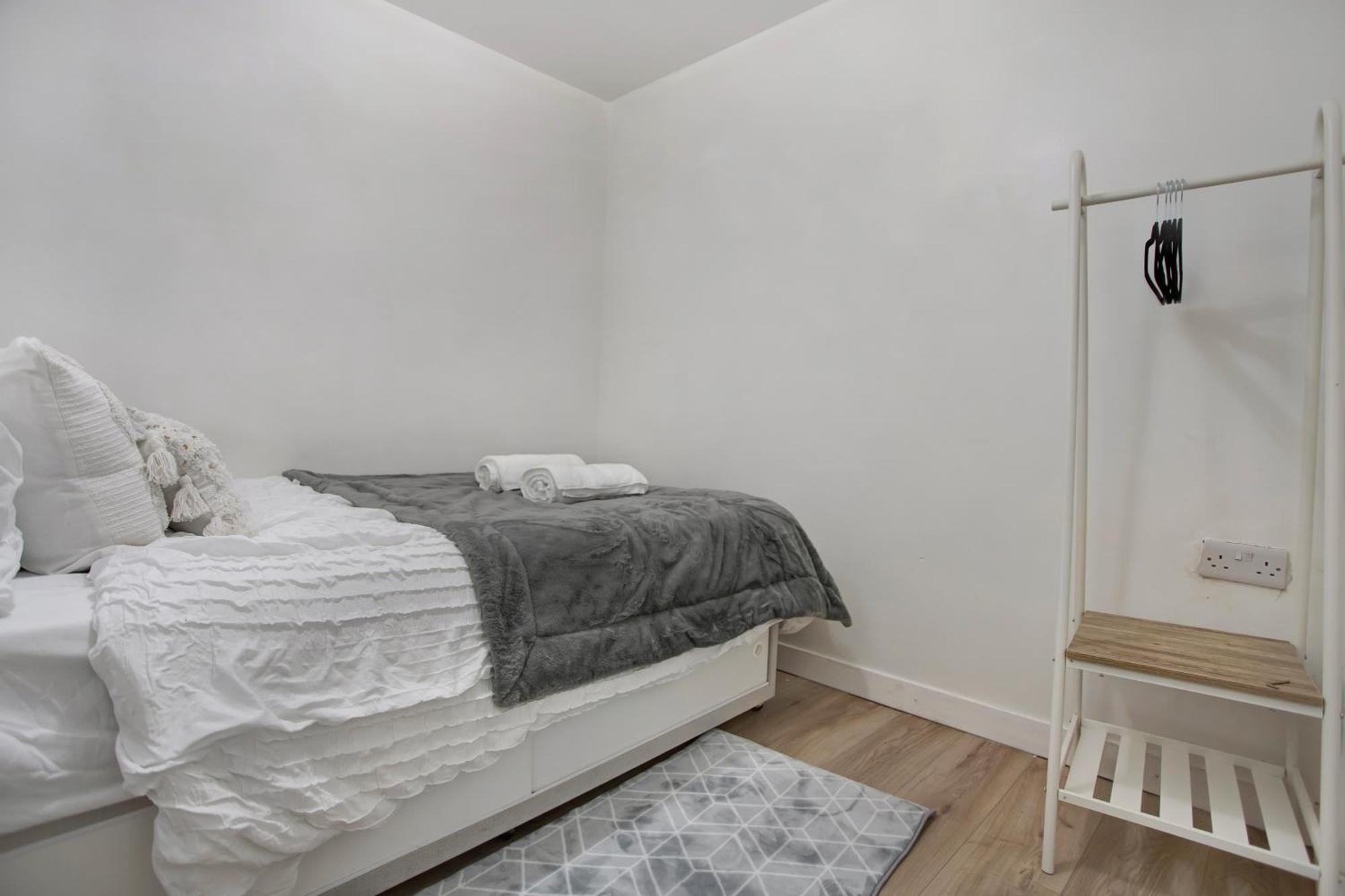 Ferienhaus Cozy 3-bed House Near Lcy & Excel Ideal For Groups & Families London