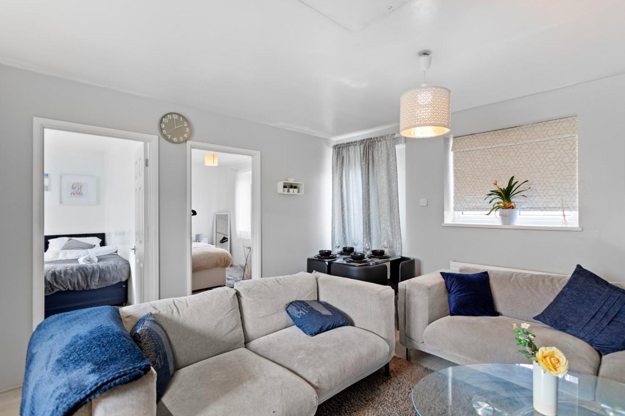 Cozy 3-bed House Near Lcy & Excel Ideal For Groups & Families * Londra