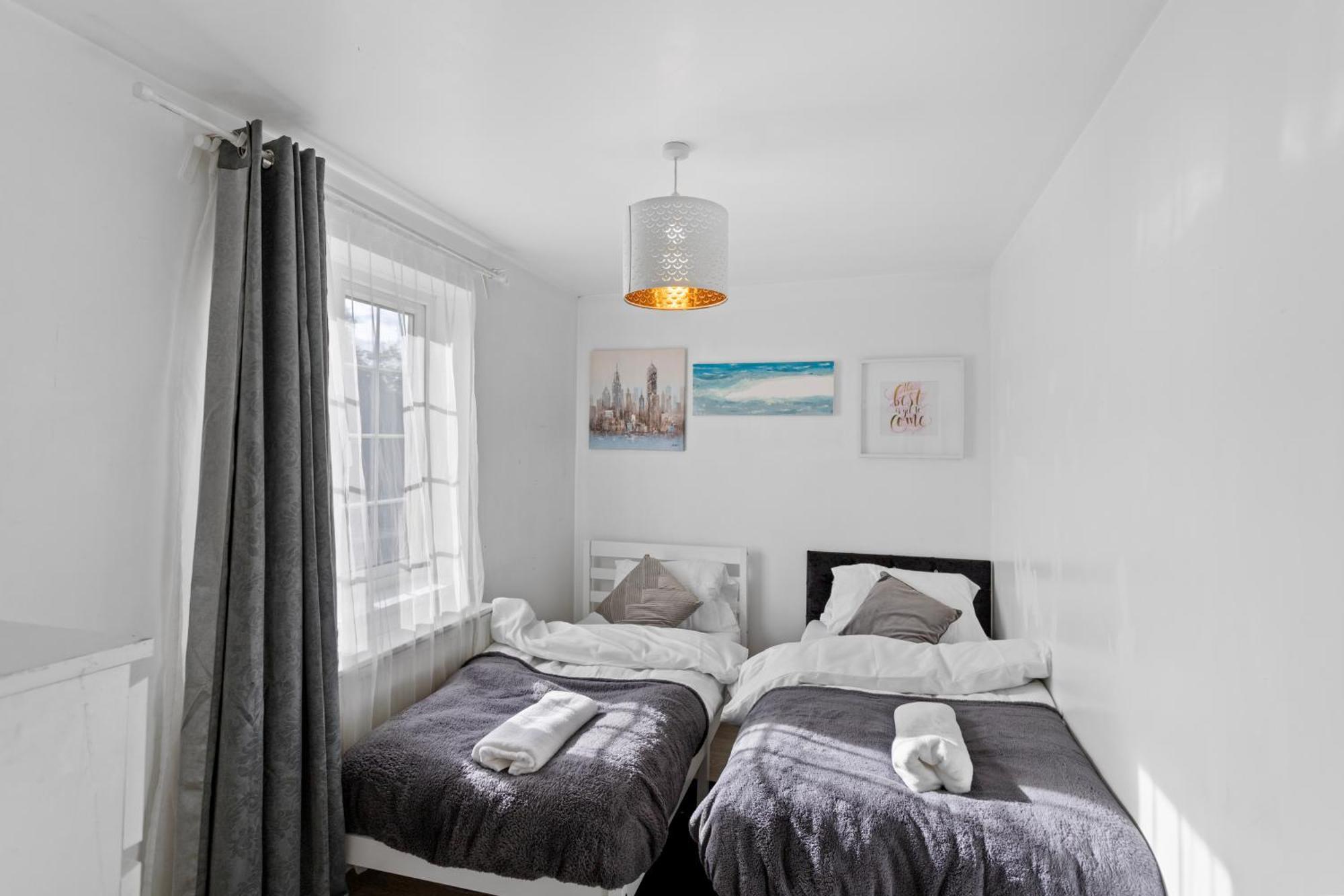 Cozy 3-bed House Near Lcy & Excel Ideal For Groups & Families Casa vacanze